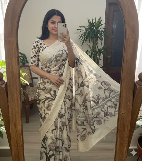 Svara asvi floral butta-2 saree wholesale clothing online